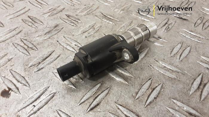 Gebrauchte Nockenwelle Sensor Opel Corsa F (UB/UH/UP) 1.2 Turbo 12V 130 Preis € 30,00 Margenregelung angeboten von Autodemontage Vrijhoeven B.V.