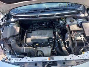 Engine from a Opel Astra J Sports Tourer (PD8/PE8/PF8) 1.4 Turbo 16V 2012