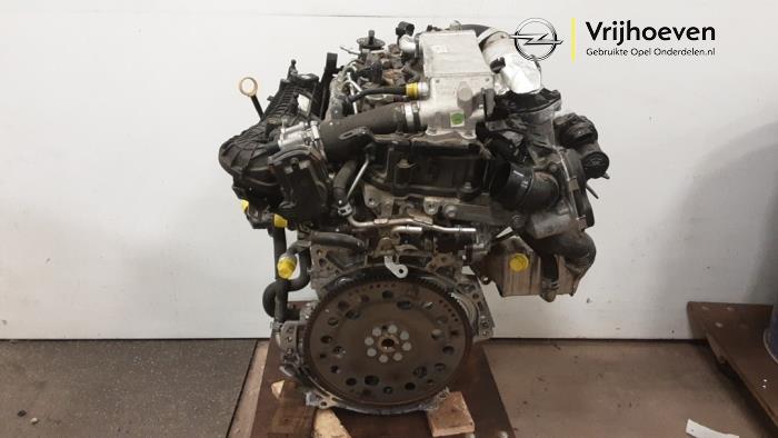 Engine from a Opel Astra K 1.5 CDTi 122 12V 2019