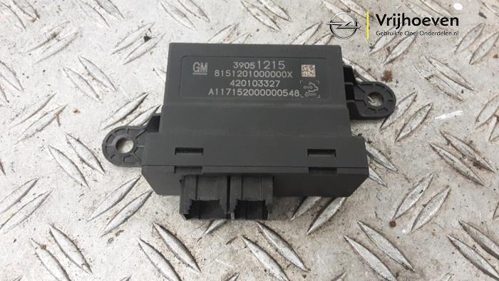 Usados Módulo PDC Opel Karl 1.0 12V Precio € 50,00 Norma de margen ofrecido por Autodemontage Vrijhoeven B.V.