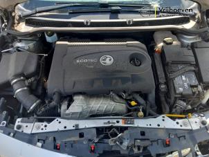 Usados Motor Opel Astra J (PC6/PD6/PE6/PF6) 2.0 CDTI 16V 165 Ecotec Precio € 1.900,00 Norma de margen ofrecido por Autodemontage Vrijhoeven B.V.