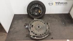 Begagnade Reservhjulsmekanism Opel Zafira Tourer (P12) 1.6 CDTI 16V ecoFLEX 136 Pris € 350,00 Marginaltabell erbjuds av Autodemontage Vrijhoeven B.V.