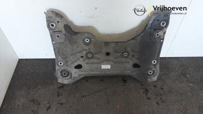 Used Subframe Opel Vivaro 1.6 CDTI BiTurbo 120 Price € 65,00 Inclusive VAT offered by Autodemontage Vrijhoeven B.V.