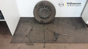 Begagnade Reservhjulsmekanism Opel Combo Cargo 1.5 CDTI 100 Pris € 250,00 Inklusive moms erbjuds av Autodemontage Vrijhoeven B.V.