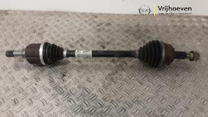 Usagé Arbre de transmission avant gauche Opel Combo Cargo 1.5 CDTI 100 Prix € 75,00 Prix TTC proposé par Autodemontage Vrijhoeven B.V.