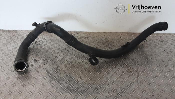 Gebrauchte Intercooler Rohr Opel Corsa E 1.0 SIDI Turbo 12V Preis € 75,00 Margenregelung angeboten von Autodemontage Vrijhoeven B.V.