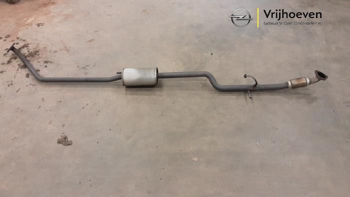 Usagé Echappement (complet) Opel Karl 1.0 12V Prix € 150,00 Règlement à la marge proposé par Autodemontage Vrijhoeven B.V.