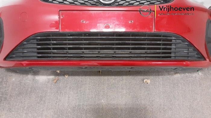 Pare-chocs avant d'un Opel Corsa F (UB/UH/UP) 1.2 Turbo 12V 100 2022