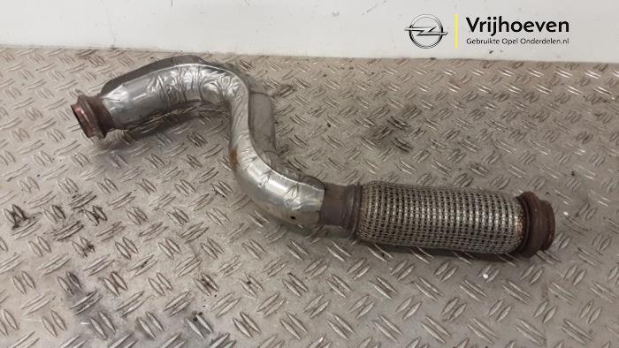 Gebrauchte Auspuff Hauptrohr Opel Corsa F (UB/UH/UP) 1.2 Turbo 12V 100 Preis € 25,00 Margenregelung angeboten von Autodemontage Vrijhoeven B.V.