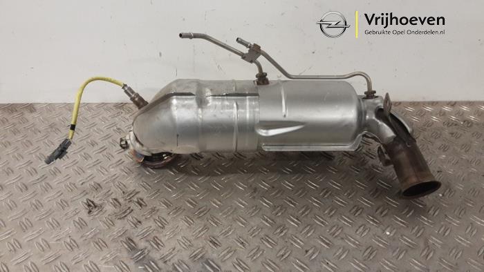 Używane Katalizator Opel Corsa F (UB/UH/UP) 1.2 Turbo 12V 100 Cena € 450,00 Procedura marży oferowane przez Autodemontage Vrijhoeven B.V.