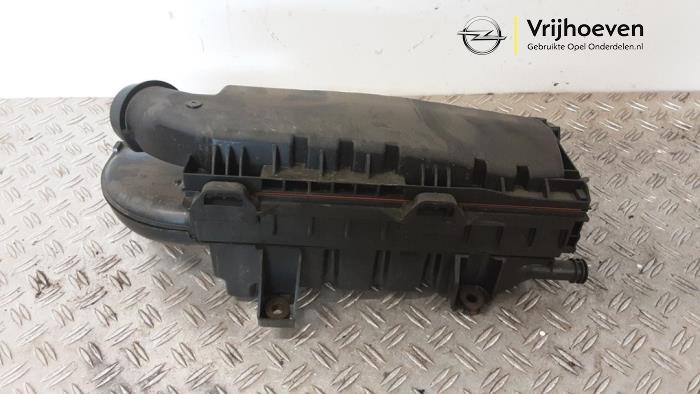Begagnade Luftfilterhus Opel Corsa F (UB/UH/UP) 1.2 Turbo 12V 100 Pris € 24,94 Marginaltabell erbjuds av Autodemontage Vrijhoeven B.V.