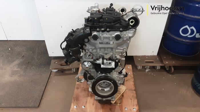 Gebrauchte Motor Opel Corsa F (UB/UH/UP) 1.2 Turbo 12V 100 Preis € 2.500,01 Mit Mehrwertsteuer angeboten von Autodemontage Vrijhoeven B.V.