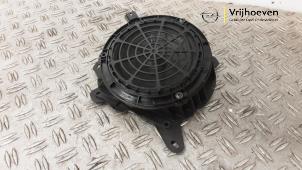 Gebrauchte Lautsprecher Opel Corsa F (UB/UH/UP) 1.2 Turbo 12V 100 Preis € 15,00 Mit Mehrwertsteuer angeboten von Autodemontage Vrijhoeven B.V.