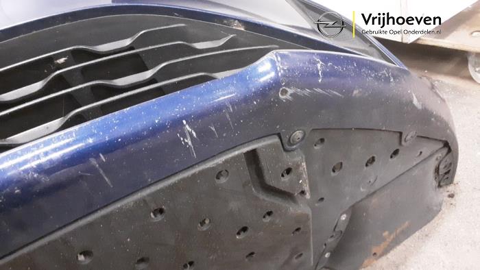 Pare-chocs avant d'un Opel Corsa F (UB/UH/UP) 1.2 Turbo 12V 100 2021