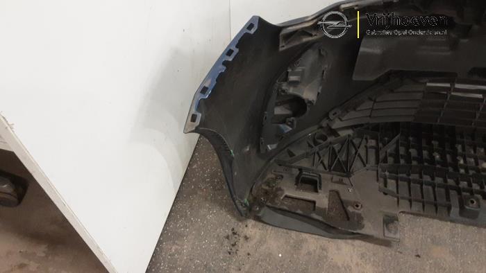 Pare-chocs avant d'un Opel Corsa F (UB/UH/UP) 1.2 Turbo 12V 100 2021
