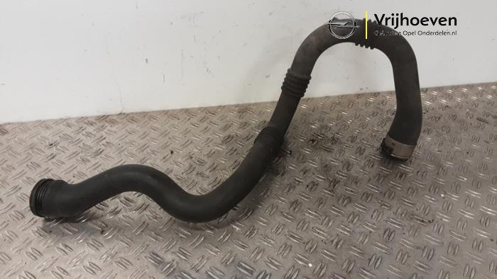 Gebrauchte Intercooler Rohr Opel Corsa E 1.4 Turbo 16V Preis € 60,00 Margenregelung angeboten von Autodemontage Vrijhoeven B.V.