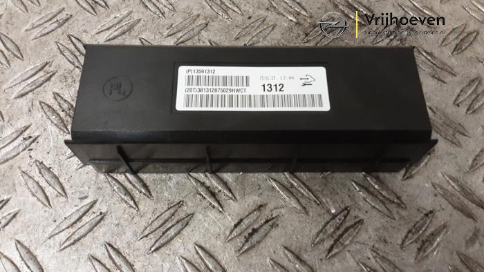Begagnade Datorer, värmare Opel Corsa E 1.4 Turbo 16V Pris € 20,00 Marginaltabell erbjuds av Autodemontage Vrijhoeven B.V.