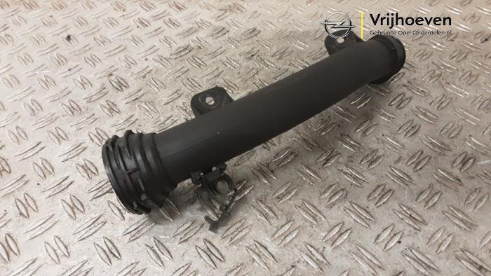 Gebrauchte Intercooler Rohr Opel Corsa F (UB/UH/UP) 1.2 Turbo 12V 100 Preis € 20,00 Mit Mehrwertsteuer angeboten von Autodemontage Vrijhoeven B.V.