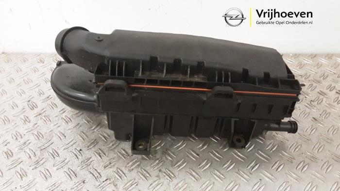 Begagnade Luftfilterhus Opel Corsa F (UB/UH/UP) 1.2 Turbo 12V 100 Pris € 30,00 Inklusive moms erbjuds av Autodemontage Vrijhoeven B.V.