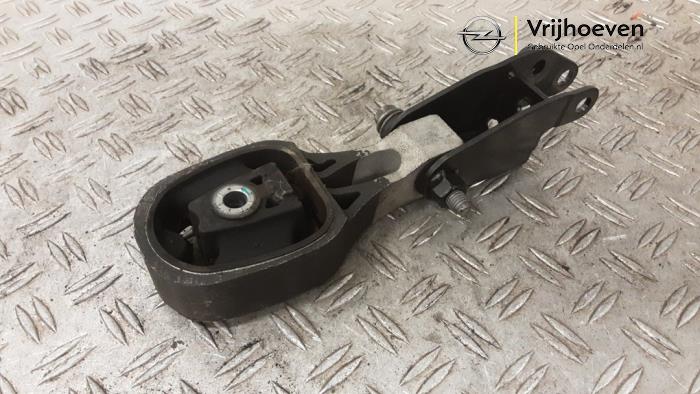 Usagé Support moteur Opel Corsa F (UB/UH/UP) 1.2 Turbo 12V 100 Prix € 40,00 Prix TTC proposé par Autodemontage Vrijhoeven B.V.
