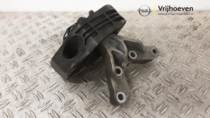 Usagé Support moteur Opel Corsa F (UB/UH/UP) 1.2 Turbo 12V 100 Prix € 35,01 Prix TTC proposé par Autodemontage Vrijhoeven B.V.