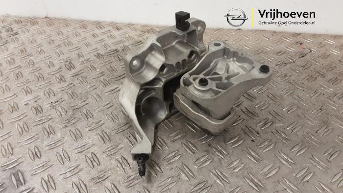 Usagé Support moteur Opel Corsa F (UB/UH/UP) 1.2 Turbo 12V 100 Prix € 24,95 Prix TTC proposé par Autodemontage Vrijhoeven B.V.