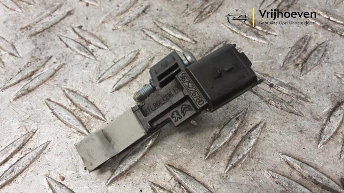 Usados Sensor BDP Opel Crossland (X) 1.2 Turbo 12V Precio € 10,00 Norma de margen ofrecido por Autodemontage Vrijhoeven B.V.