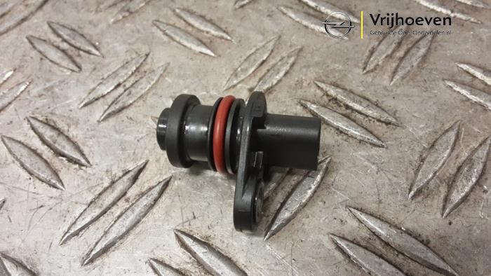 Begagnade Kamaxelsensor Opel Astra K Sports Tourer 1.4 Turbo 16V Pris € 15,00 Marginaltabell erbjuds av Autodemontage Vrijhoeven B.V.