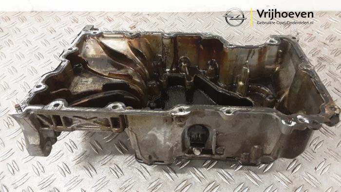 Usagé Couvercle carter Opel Astra K 1.4 Turbo 16V Prix € 75,00 Règlement à la marge proposé par Autodemontage Vrijhoeven B.V.