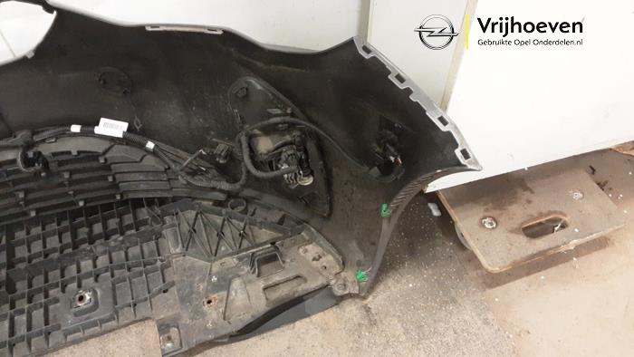 Pare-chocs avant d'un Opel Corsa F (UB/UH/UP) 1.2 Turbo 12V 100 2020
