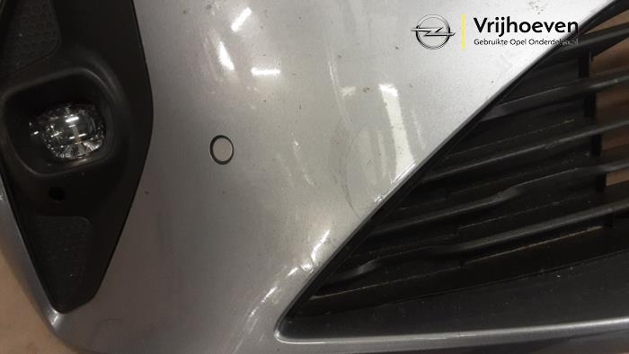 Pare-chocs avant d'un Opel Corsa F (UB/UH/UP) 1.2 Turbo 12V 100 2020