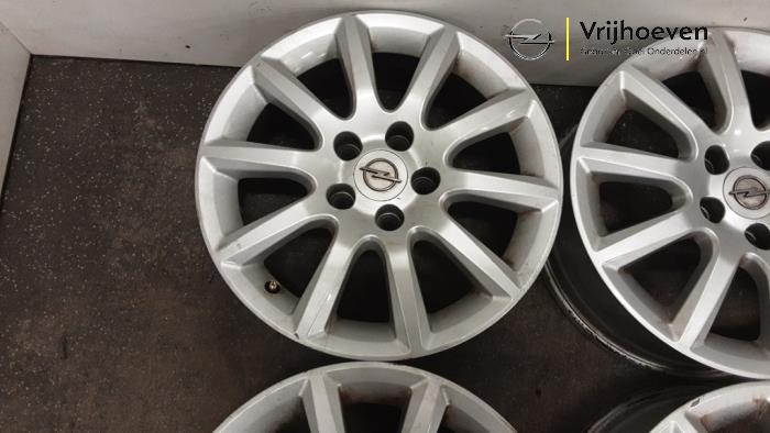 Kit jantes d'un Opel Astra H SW (L35) 1.6 16V Twinport 2005