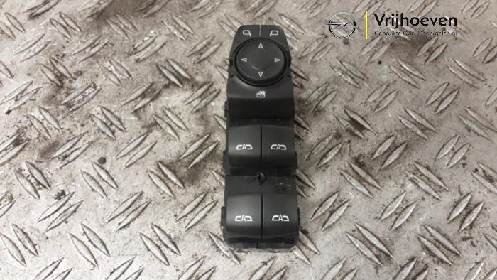 Usados Interruptor combinado de ventanillas Opel Insignia Grand Sport 1.5 Turbo 16V 140 Precio € 75,00 Norma de margen ofrecido por Autodemontage Vrijhoeven B.V.