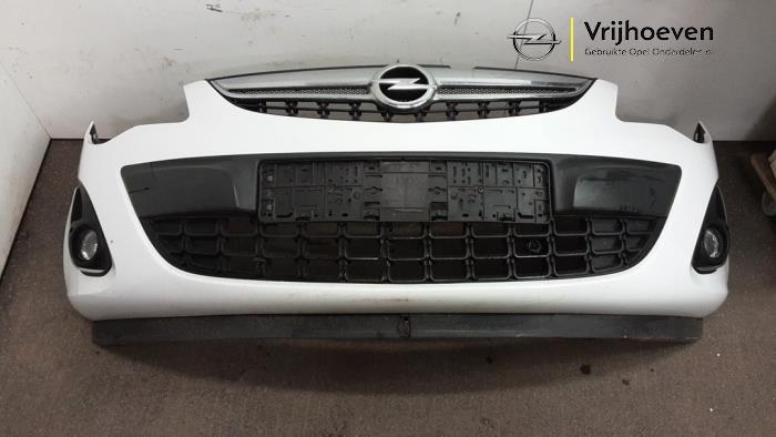 Pare-chocs avant d'un Opel Corsa D 1.2 16V LPG 2012