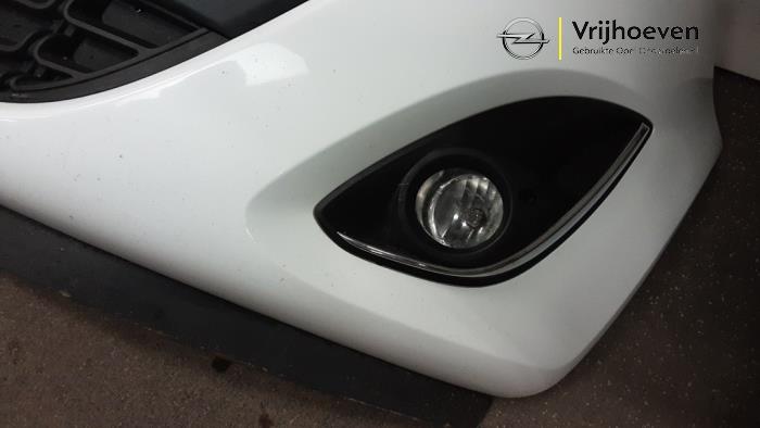 Pare-chocs avant d'un Opel Corsa D 1.2 16V LPG 2012