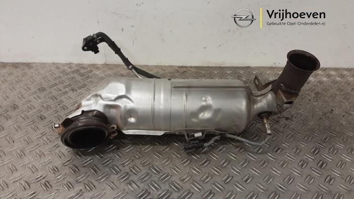 Używane Katalizator Opel Corsa F (UB/UH/UP) 1.2 Turbo 12V 100 Cena € 450,00 Procedura marży oferowane przez Autodemontage Vrijhoeven B.V.