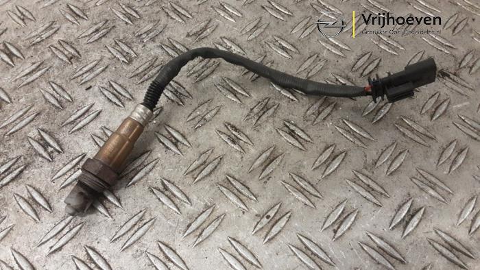 Usagé Sonde lambda Opel Corsa F (UB/UH/UP) 1.2 Turbo 12V 100 Prix € 25,00 Règlement à la marge proposé par Autodemontage Vrijhoeven B.V.
