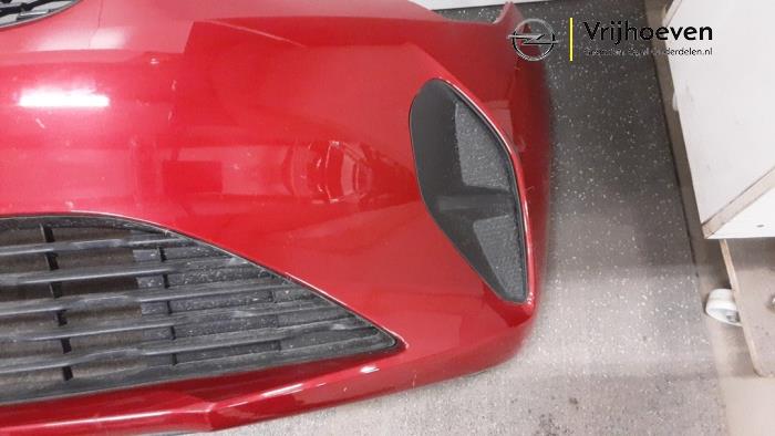 Pare-chocs avant d'un Opel Corsa F (UB/UH/UP) 1.2 Turbo 12V 100 2020