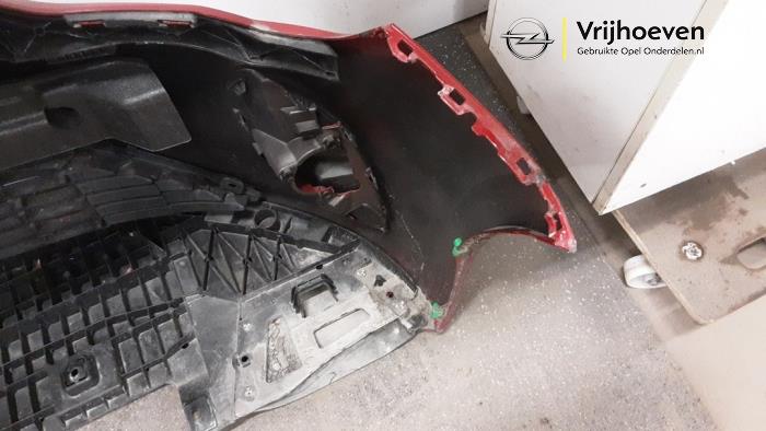 Pare-chocs avant d'un Opel Corsa F (UB/UH/UP) 1.2 Turbo 12V 100 2020