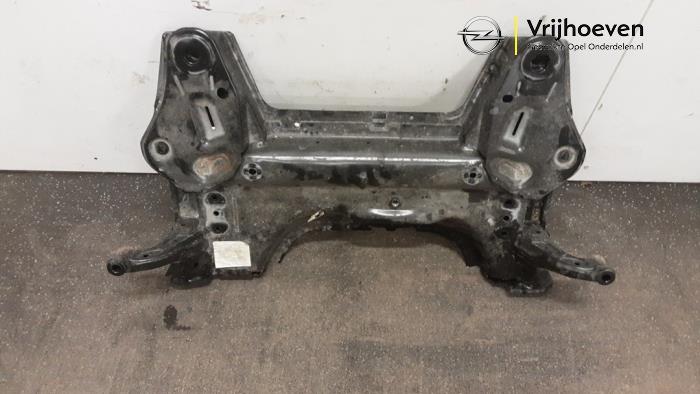 Used Subframe Opel Corsa F (UB/UH/UP) 1.2 Turbo 12V 100 Price € 80,00 Margin scheme offered by Autodemontage Vrijhoeven B.V.