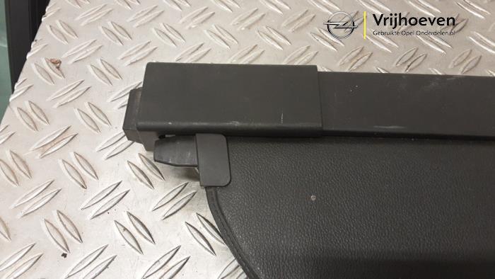 Bâche coffre à bagages d'un Opel Astra K Sports Tourer 1.6 CDTI 136 16V 2018