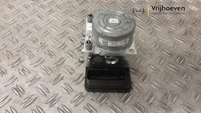 Used ABS pump Opel Corsa F (UB/UH/UP) 1.2 Turbo 12V 100 Price € 125,00 Margin scheme offered by Autodemontage Vrijhoeven B.V.