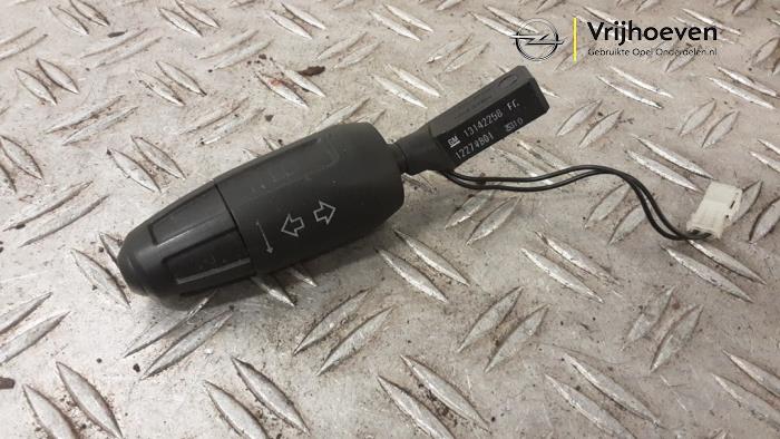 Używane Obsluga tempomatu Opel Corsa D 1.6i OPC 16V Turbo Cena € 15,00 Procedura marży oferowane przez Autodemontage Vrijhoeven B.V.