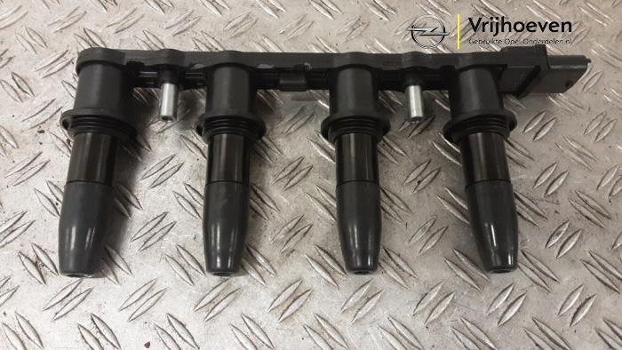 Usagé Bobine Opel Corsa D 1.6i OPC 16V Turbo Prix € 40,00 Règlement à la marge proposé par Autodemontage Vrijhoeven B.V.