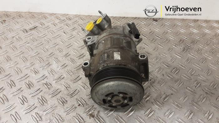 Usagé Compresseur de clim Opel Corsa F (UB/UH/UP) 1.2 Turbo 12V 100 Prix € 100,00 Règlement à la marge proposé par Autodemontage Vrijhoeven B.V.