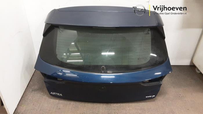 Begagnade Baklucka Opel Astra K 1.5 CDTi 122 12V Pris € 100,00 Marginaltabell erbjuds av Autodemontage Vrijhoeven B.V.