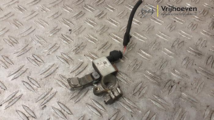 Begagnade Batterisensor Opel Astra J GTC (PD2/PF2) 1.4 Turbo 16V ecoFLEX 140 Pris € 20,00 Marginaltabell erbjuds av Autodemontage Vrijhoeven B.V.