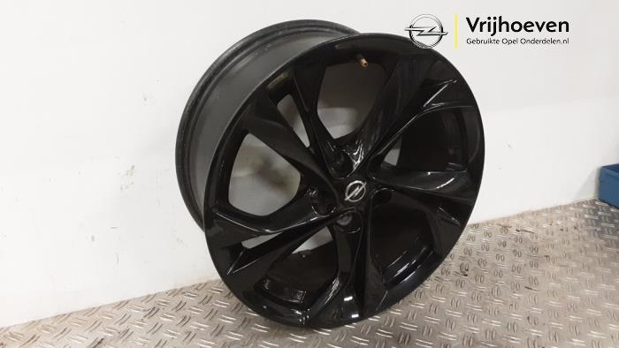 Jante d'un Opel Astra K 1.5 CDTi 122 12V 2019