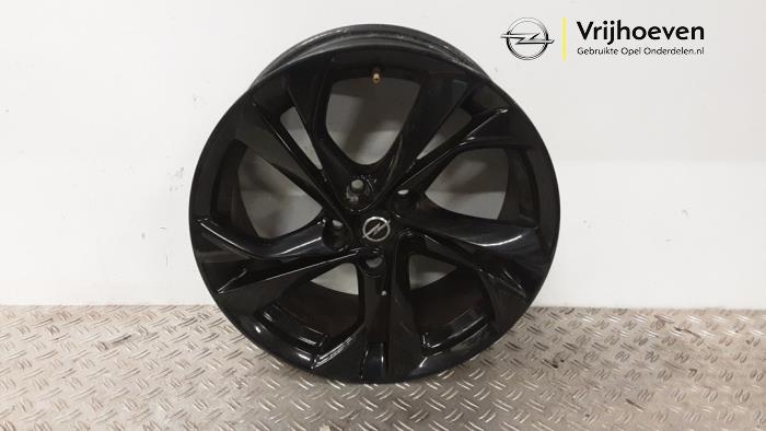 Jante d'un Opel Astra K 1.5 CDTi 122 12V 2019