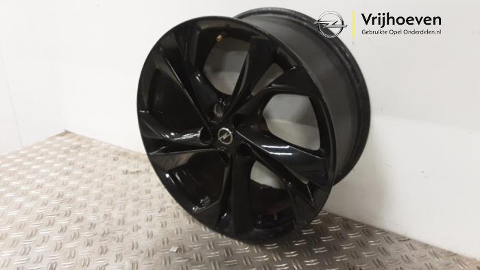 Jante d'un Opel Astra K 1.5 CDTi 122 12V 2019